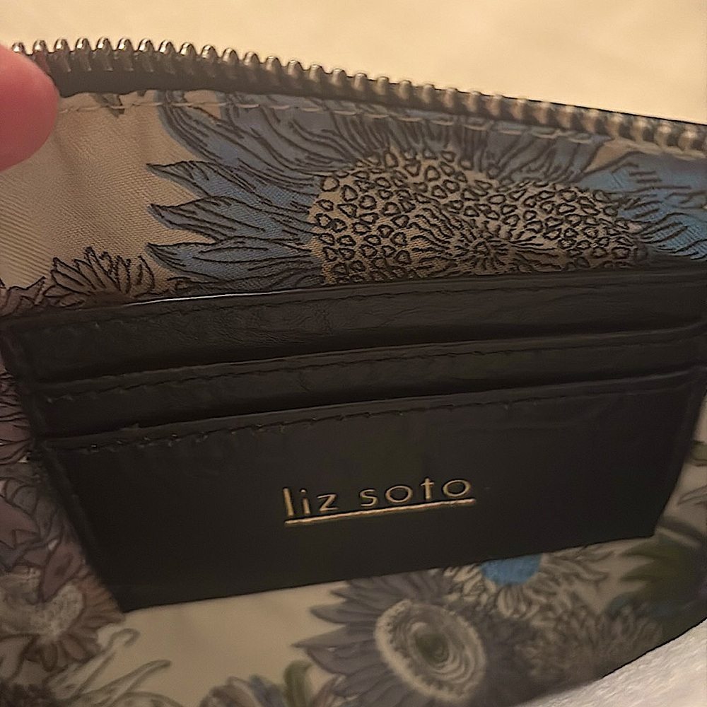 Liz Soto Crossbody bag - Picture 9 of 9